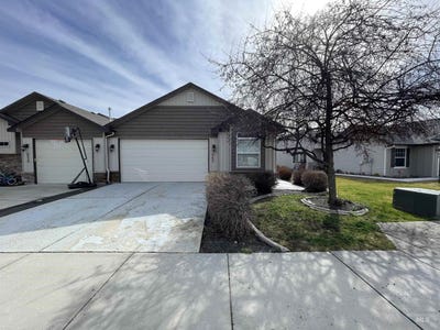 /international/us/868-s-beaver-creek-way-emmett-id-110108439403/