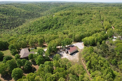 /international/us/2131-carlton-80-acres-road-hollister-mo-110095366386/
