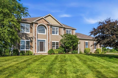 /international/us/734-wolf-creek-ct-grafton-wi-110109162592/