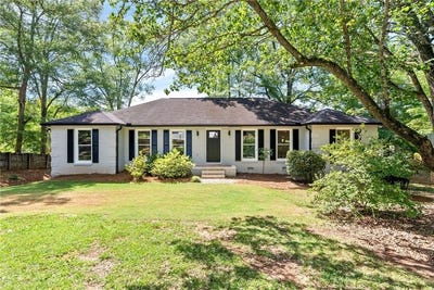 /international/us/1704-northgate-drive-opelika-al-110101190876/