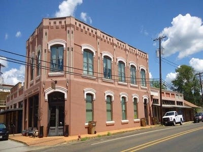 /international/us/152-n-oak-street-hemphill-tx-110105931007/