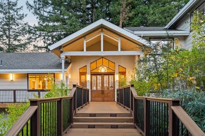 /international/us/24106-deerpath-rd-saratoga-ca-110108334836/