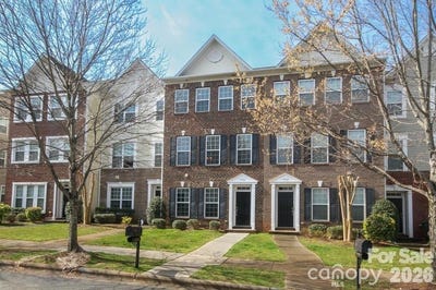 /international/us/7139-brighton-park-drive-mint-hill-nc-110108666071/