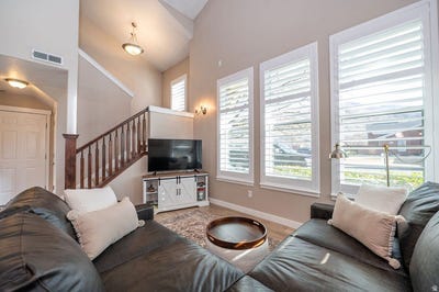 /international/us/936-w-spring-creek-ln-farmington-ut-110106433004/