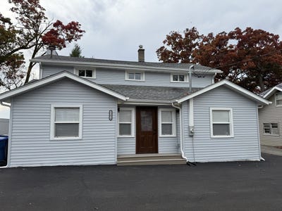 /international/us/33670-n-lake-shore-drive-grayslake-il-110108747206/