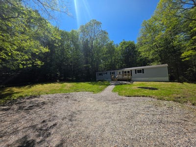 /international/us/84-willow-lane-wiscasset-me-110105039808/