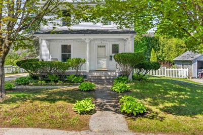 /international/us/9-park-street-proctor-vt-110108546613/