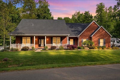 /international/us/3737-apple-valley-drive-howard-oh-110108096991/