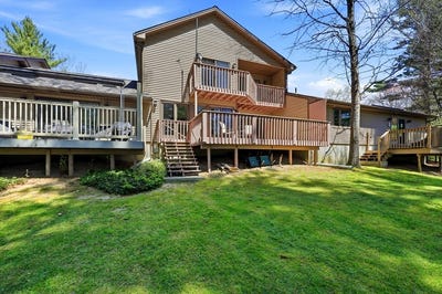 /international/us/929-shaker-road-westfield-ma-110107551505/