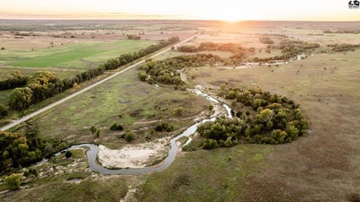 /international/us/w-parallel-rd-arlington-ks-110120466239/