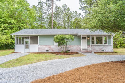 /international/us/1290-w-wisconsin-avenue-southern-pines-nc-110108179698/