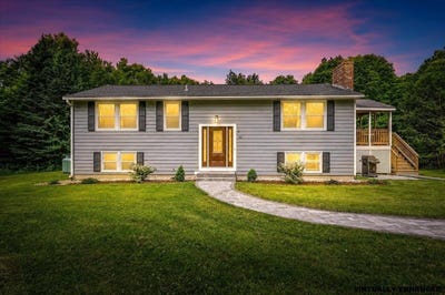 /international/us/30-thornton-road-new-boston-nh-110120057187/