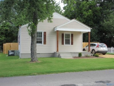 /international/us/433-e-charlotte-avenue-scottsboro-al-110100996806/