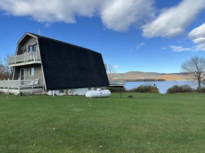 /international/us/97-lake-street-shoreham-vt-110107667309/