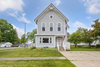 /international/us/501-n-lincoln-street-stanton-mi-110099857796/