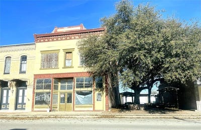 /international/us/324-avenue-c-rosebud-tx-110103985210/