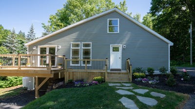 /international/us/205-mcclellan-road-nassau-ny-110108853965/