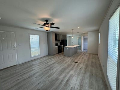 /international/us/17-bonnet-street-willis-tx-110105112735/