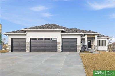 /international/us/5526-n-213th-street-elkhorn-ne-110107962490/