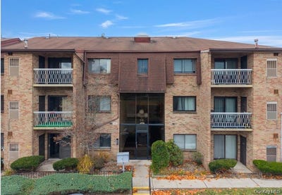 /international/us/314-kennedy-drive-spring-valley-ny-110119484687/