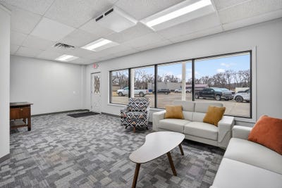/international/us/605-e-main-street-panora-ia-110105355156/