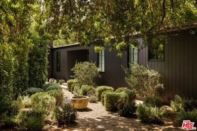 /international/us/3378-canton-ln-studio-city-ca-110108118647/