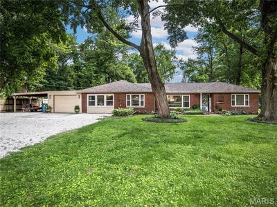 /international/us/289-w-haller-drive-east-alton-il-110108533947/