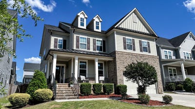 /international/us/232-hensley-hill-place-holly-springs-nc-110099306204/