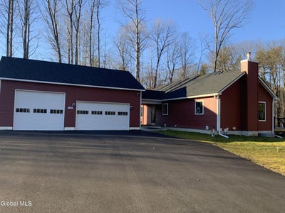 /international/us/146-ernst-road-wilton-ny-110110190526/
