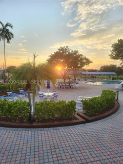 /international/us/8891-sunrise-lakes-blvd-sunrise-fl-110110322790/