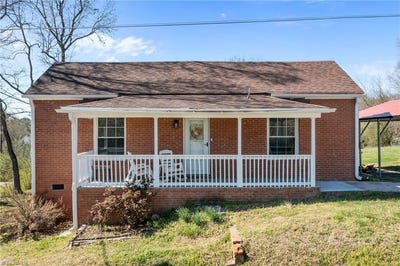 /international/us/625-flynn-street-eden-nc-110108498152/