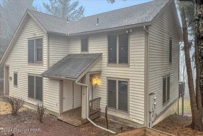/international/us/417-hickory-drive-tannersville-pa-110096256976/