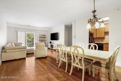 /international/us/203-canterbury-lane-morganville-nj-110110065332/