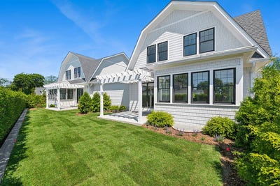 /international/us/12-depot-road-westhampton-beach-ny-110096056363/