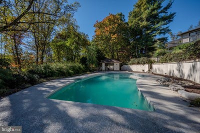 /international/us/6-southview-path-chadds-ford-pa-110108739660/