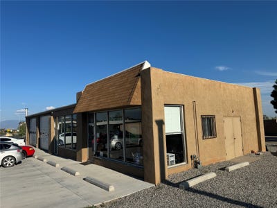 /international/us/101-dp-road-los-alamos-nm-110093526977/