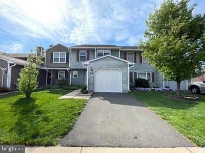 /international/us/28-kennebec-court-bordentown-nj-110107633066/