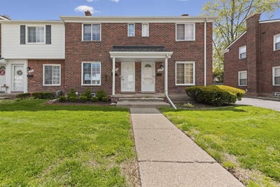 /international/us/23322-edsel-ford-court-saint-clair-shores-mi-110107932996/