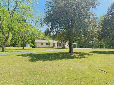 /international/us/13870-alabama-highway-101-town-creek-al-110107405511/