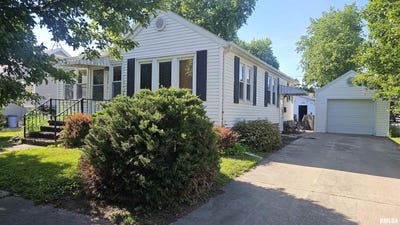 /international/us/1055-e-elm-street-canton-il-110108536136/