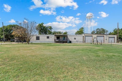 /international/us/139-n-4th-street-axtell-tx-110109794109/