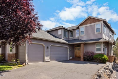 /international/us/8414-forest-ridge-loop-redmond-or-110119433581/