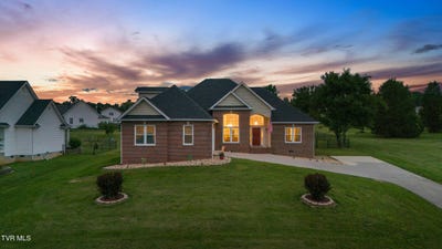 /international/us/1844-weaver-branch-road-piney-flats-tn-110100217336/
