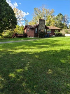 /international/us/1259-w-bloomfield-road-honeoye-falls-ny-110110417923/