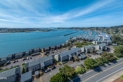 /international/us/1000-se-bay-boulevard-newport-or-110104220291/