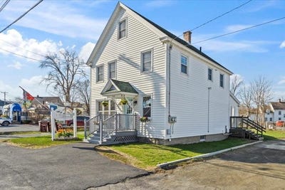 /international/us/318-north-street-bennington-vt-110106949522/