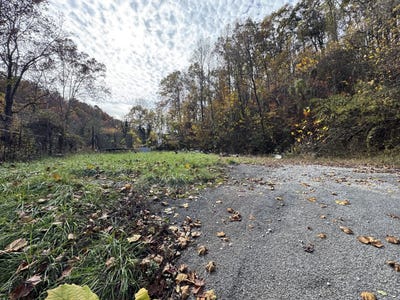 /international/us/2348-trace-fork-rd-south-charleston-wv-110103406256/