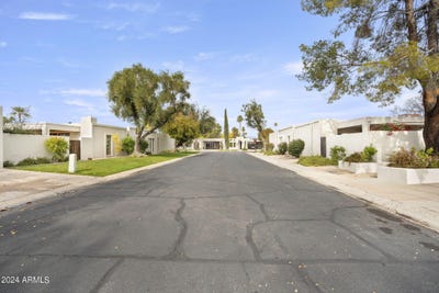 /international/us/7233-n-via-de-lane-scottsdale-az-110108469357/