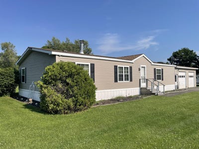 /international/us/22-ames-court-pittsfield-me-110120414879/