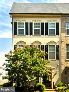 /international/us/224-shields-road-stafford-va-110108502441/